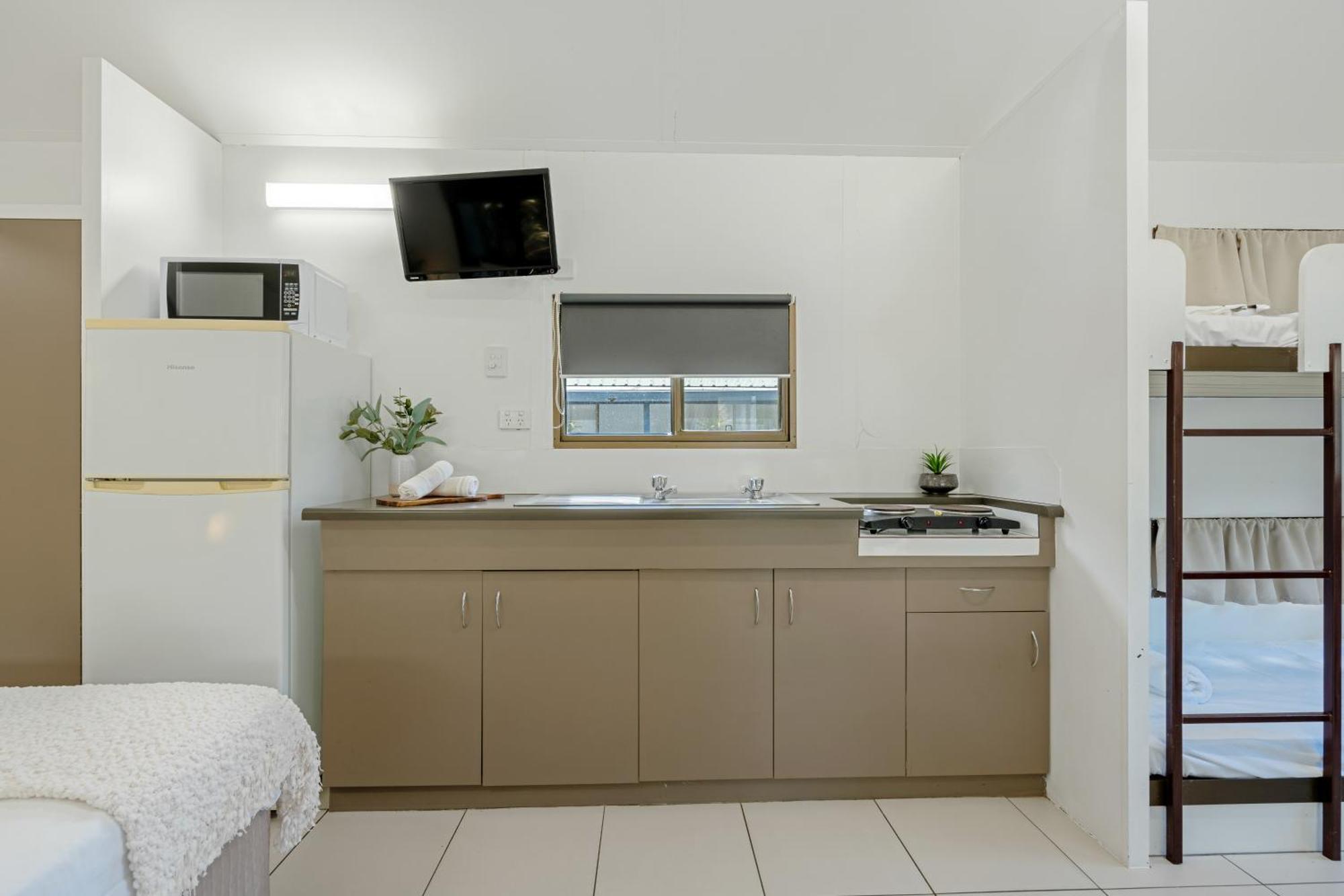 Tasman Holiday Parks - Cairns Cool Waters Bagian luar foto